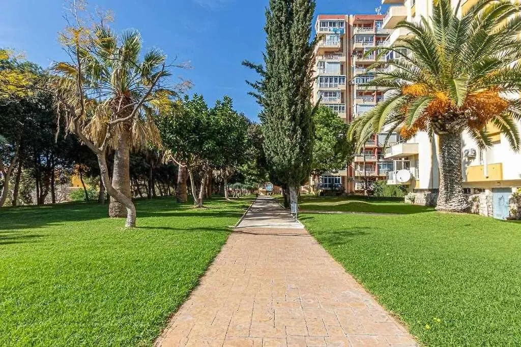 797 Holiday Rentals - Equipado estudio cerca del Parque la Paloma Benalmádena